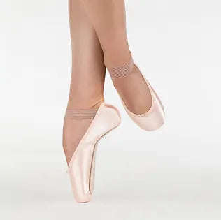 Suffolk Spotlight Pointe Shoes